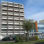 2 Spacieux Avec Parking Prive, Pour 6 Personnes Face A La - Fr-1-323-333