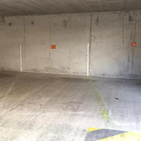 Apartment 2 Spacieux Avec Parking Prive, Pour 6 Personnes Face A La - Fr-1-323-333