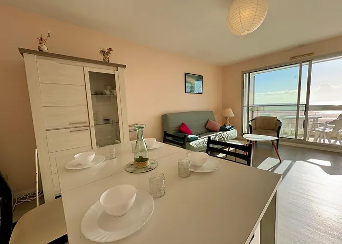 아파트 2 Spacieux Avec Parking Prive, Pour 6 Personnes Face A La - Fr-1-323-333 *